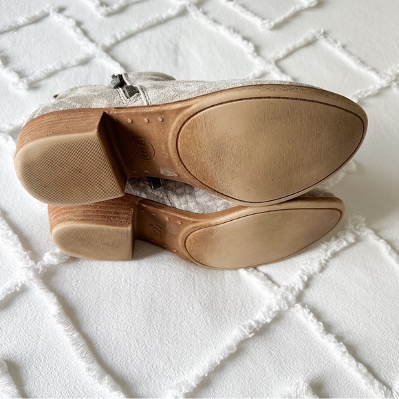 Lucky Brand grey suede ankle boots Sz. 39 - Picture 6 of 8